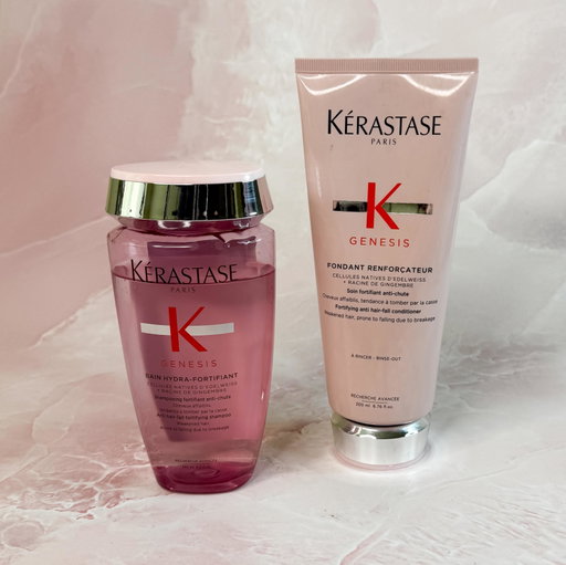 I’ve been all about stronger hair lately and it’s all thanks to the @kerastase_official Genesis duo. Since using this duo my hair has been feeling stronger and fuller - less hair fall out and breakage. 

I generally have thick and heavy hair already but I found even with the formula targeting strength, my hair still felt full of volume l and nourished after use. 

Would you try this duo? 
.
.
.
#sponsored #KerastaseGenesis #lorealistar #discoverunder20k #aussiebeautyblogger