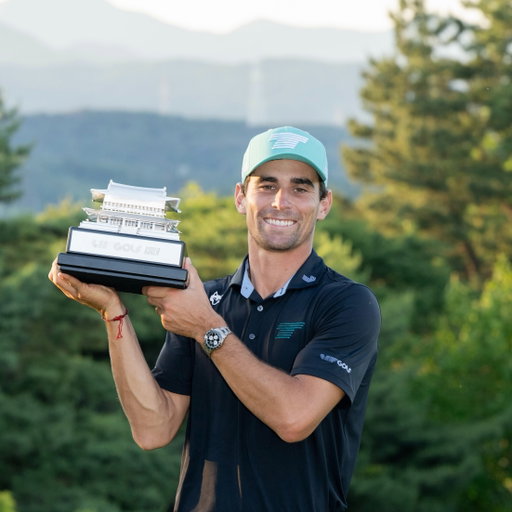 Fall in love with the grind.
Love will take you places.
P.S. I still love blade putters.
