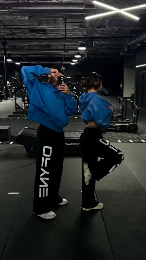 in matching @dfyne.official fits always 👩‍❤️‍💋‍👨 code BREE + FOX 

#gymcouple #couplegoals #dfyne #matchingoutfits #gymrats