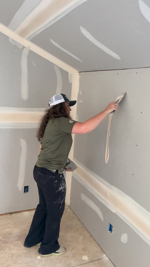 I wish screws were always this height 😂 it’s so easy #drywall #easy #howto