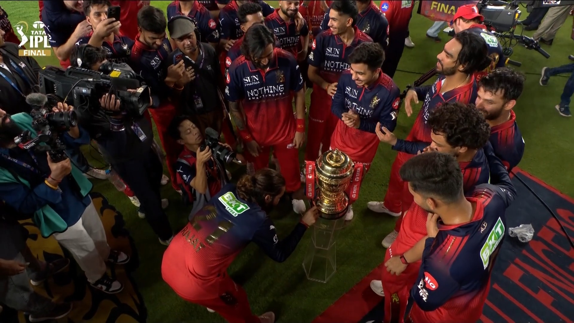 Name: Royal Challengers Bengaluru ❤️
Titles: 2025 & 2026 🏆
Status: Permanently engraved in #TATAIPL history ✒️

#Final | #TheFinalLeap | #RCBvGT