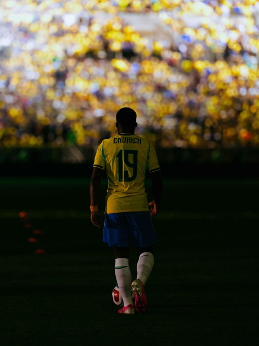 Obrigado Nação Brasileira, obrigado pelo apoio e pelo carinho de vocês, vamos juntos sempre, hoje foi um dia maravilhoso🇧🇷🤍

Obrigado meu Deus, por essa oportunidade🙏🏿