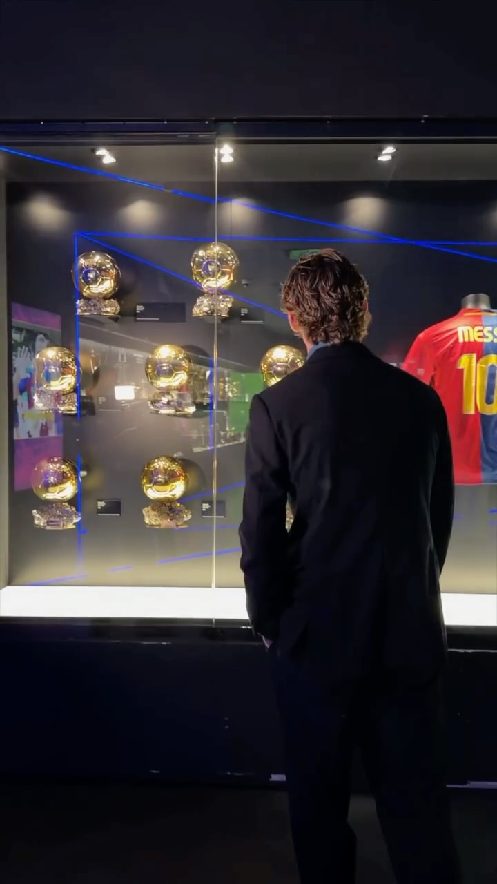 AG appreciating football royalty. 🐐