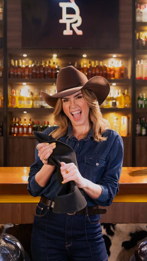 Da roça ao rancho 🤠🐎

Acho que eles nunca ouviram o ditado: "não mexa com quem está quieto" 

E não contavam que as loiras mais famosas do momento estariam juntas  nesse grande lançamento. Toda sexta-feira novos episódios de Rancho Dutton lá no meu app. 😉

#BethDutton #AnaPaulaRenault #RanchoDutton