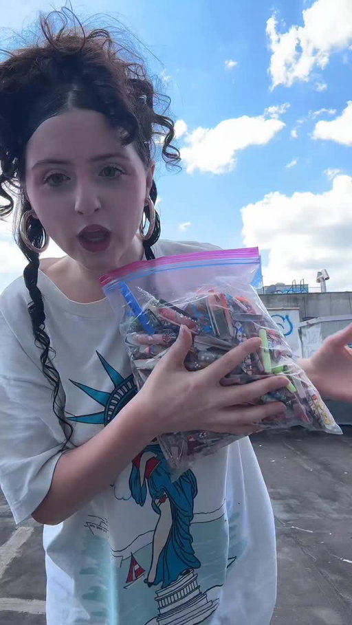 you guys love dumpster nails😛🩷😍🍓💩💸