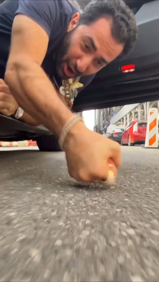 This is how this NYC jeweler goes viral every time 💎
