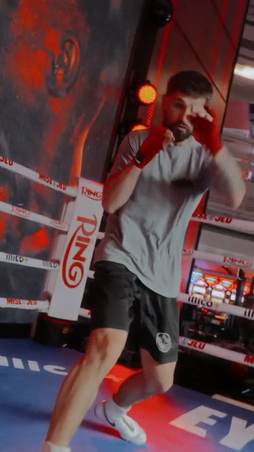 FROM KENNETCOOK TO THE WORLD!🍁🌎

Ne manquez pas le duel entre notre médaillé olympique canadien Wyatt Sanford (6-0) et le champion d’Uruguay Juan Pablo Ilharregui (11-1) jeudi soir sur @punchinggrace!

#RamirezRichards | #EottmArmy