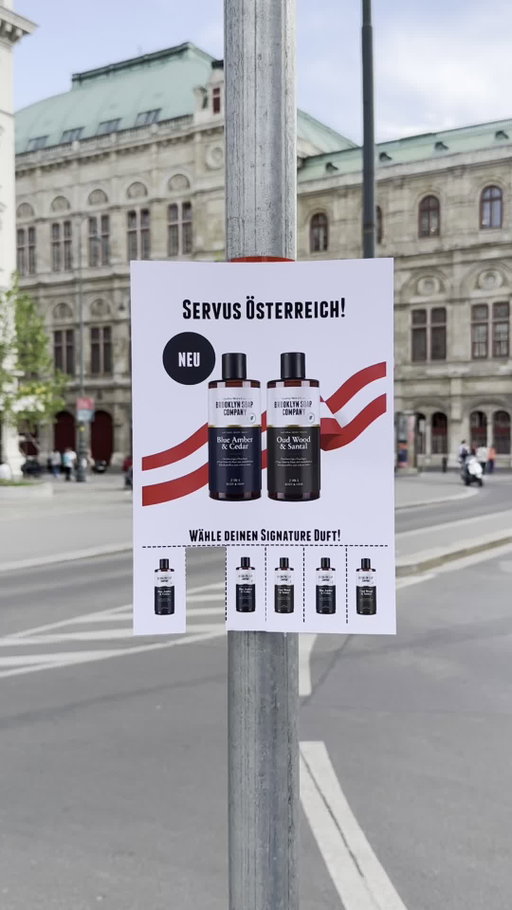 🇦🇹 Österreich, aufgepasst! 🇦🇹

Unsere Fine Fragrance Duschgele gibt’s jetzt auch bei @dm_oesterreich 🙌

Das Besondere? Hochwertige Parfumöle treffen auf deine tägliche Dusche und machen sie zum Dufterlebnis 😮‍💨

Und weil zwei Düfte manchmal nicht genug sind, gibt’s jetzt auch ganz neu: Dark Vanilla & Cashmere 🖤

Neben unseren Bestsellern:

🌀 Blue Amber & Cedar – frisch, fruchtig und voller Energie.

🪵 Oud Wood & Santal – warm, elegant und mit einer unverwechselbaren Tiefe.

🖤 Dark Vanilla & Cashmere – cremige Vanille, weiche Cashmere-Noten und eine Ausstrahlung, die lange in Erinnerung bleibt.

Egal, ob du es frisch, holzig oder süß-warm magst: Dein neuer Signature-Duft wartet schon im Regal 👀

👇 Welcher Duft passt am besten zu dir?

#brooklynsoap #parfumfürdiedusche #finefragrance #österreich #dmösterreich