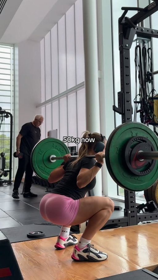 Then vs now

When I first started in the gym I thought progress just meant adding more weight as quickly as possible. So I’d rush reps, cut depth and basically just try to get the weight from A to B

Progressive overload still matters and you should absolutely aim to get stronger over time, but as a beginner don’t get too caught up in ego lifting. If your form disappears the second the weight goes up, you’re probably moving too fast

Learn the movement properly first, and the heavier weights will come a lot quicker because of it

🔗 in b!0 to join my training team