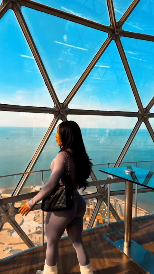 Kuwait 🇰🇼✨

From Miami to the Middle East, living opportunities I once only dreamed about. Grateful to fitness for opening doors around the world and allowing me to inspire women across different cultures.

Every trip reminds me that hard work, faith, and consistency can take you further than you ever imagined. ❤️🙏 #kuwait #kwaittowers

Outfit: @tlfwomen