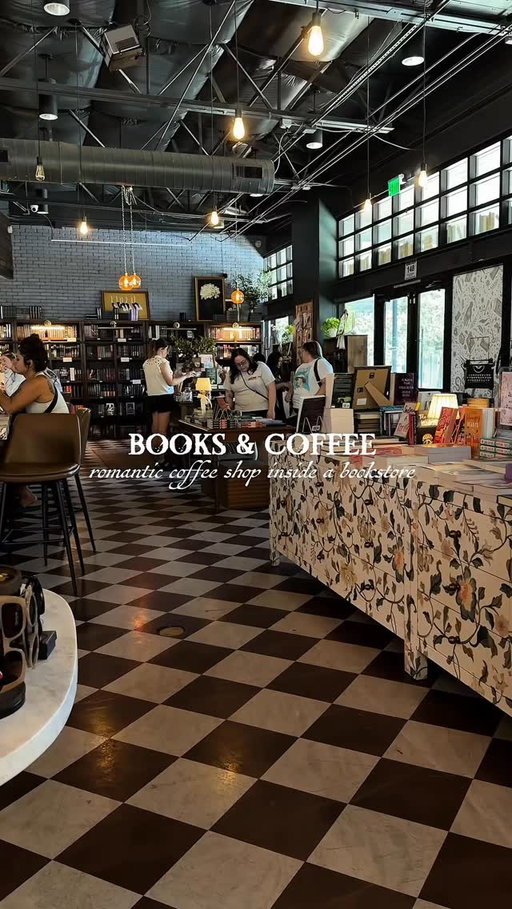 The cutest coffee shop in Downtown Gilbert that’s also a bookstore! Makes the perfect latte btw! There’s plenty of seatings making it a great place to hangout & work!
📍 @thebookishshop 60 W Vaughn Ave Unit 107 Gilbert, AZ  85234