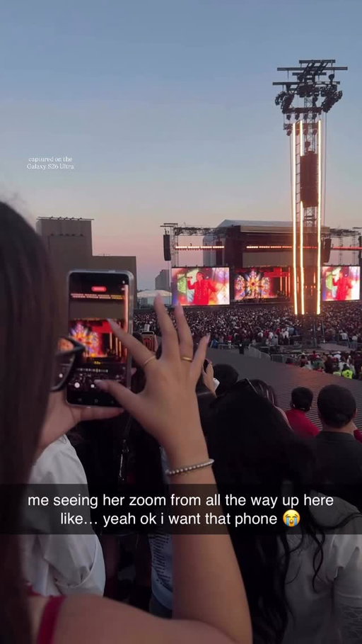 she had the samsung galaxy s26 ultra and i saw this girl filming the concert from the nosebleeds and i keep looking at her screen… that zoom is better than my eyesight #nobadseats #concert #brunomars @samsungcanada