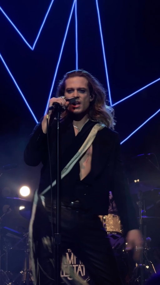 Can’t believe I just came back from Vampire Lestat’s concert!
