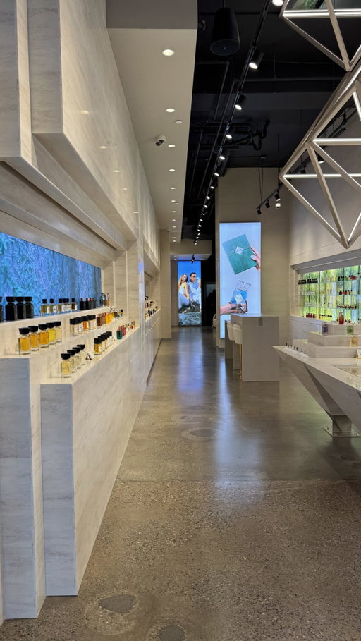 Your niche fragrance destination in the heart of Soho ✨

At Maxaroma The Edit Boutique, you can explore 33 incredible fragrance houses in person — from cult favorites to hidden gems, all curated for true scent lovers.

Come discover your next signature scent with us.

📍455 W Broadway, New York, NY

#Maxaroma #MaxaromaTheEdit #NicheFragrance