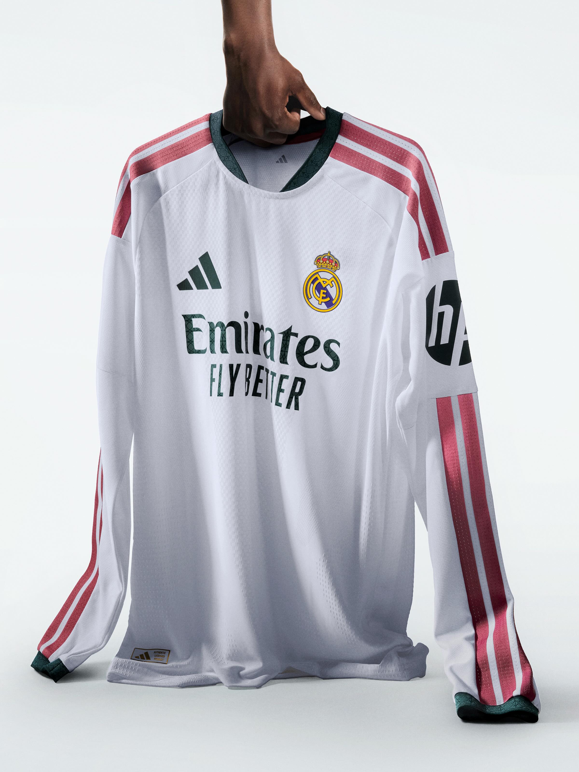 elegance is our identity. ⚪
nuestra identidad es la elegancia. 😎
Introducing the Real Madrid Home Jersey 26/27, available now.
@adidasfootball
