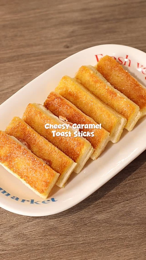 🍞🧀🍬 Cheesy Caramel Toast Sticks

📝 Recipe

40g • Butter / Margarine
30g • Sugar
4-6 Slices • Bread without crusts
Mozzarella Cheese

Instructions:

• Bread
- cut bread into 3 parts in a long shape like a stick
- add mozzarella cheese as the filling

• Butter + Sugar
- mix butter with sugar
- spread butter + sugar on top of the bread

• Cooking; Bread
- fry the bread that has butter + sugar on a pan at low heat
- spread another butter + sugar on the empty side of the bread
- once the first side has gotten caramelized, flip the bread to cook the other side

*note: always put the stove at low heat to let the sugar melts slowly, so it won’t burn

//

Easy recipe at home with IC 👩‍🍳

I’m craving for another cheesy caramelized toast, but this time I made it in a stick form so you guys will get a different type of caramelized toast recipe from me, hahaha. I always come back to my own recipe that I’ve made long time ago, it’s a proof that what I made is actually good 😋☝️

—

#asmr #breadrecipe #caramelized #toastrecipes #toastbread