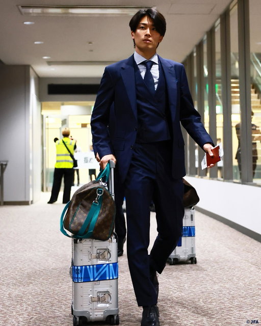 『FIFAワールドカップ2026™』に向けて、出発！

中村敬斗｜谷口彰悟｜鈴木彩艶
大迫敬介｜後藤啓介｜森保一

@dunhill 
#最高の景色を #サッカー日本代表