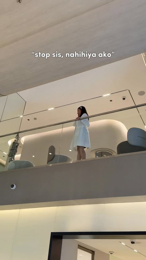 Tita’s just trying TikTok trends 🤣♥️ But wait till you see her latest transformation… Check out @smalllaude’s YouTube where she became “Dr. Vicki Belo” for a day!