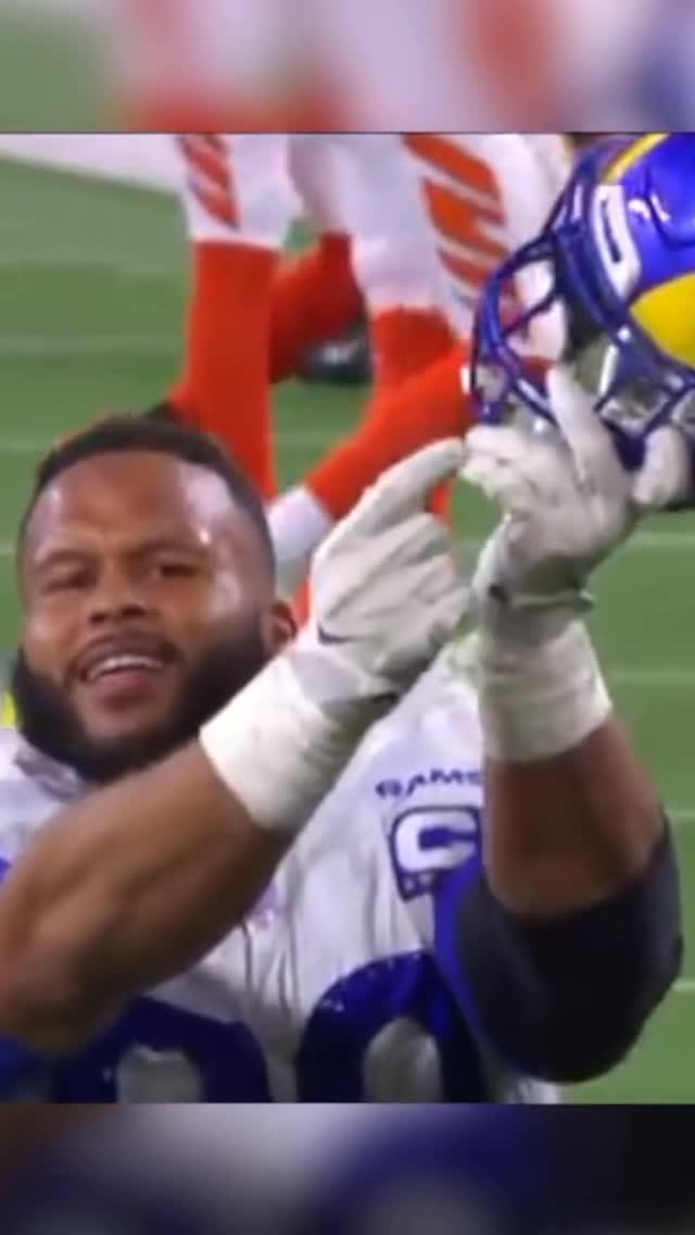 Is Aaron Donald coming back to play with Myles Garrett and the Los Angeles Rams 👀👀