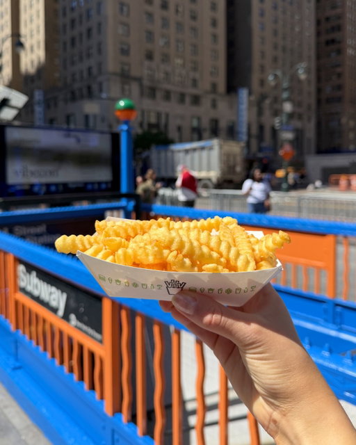 New York, this one’s for you. 🟠🔵 Starting today, we’re fueling our hometown fans with clutch crinkle cuts.
 
Score FREE crinkle cut fries with any sandwich purchase using code: CLUTCH.
 
Valid 6/3–6/19. Terms apply.