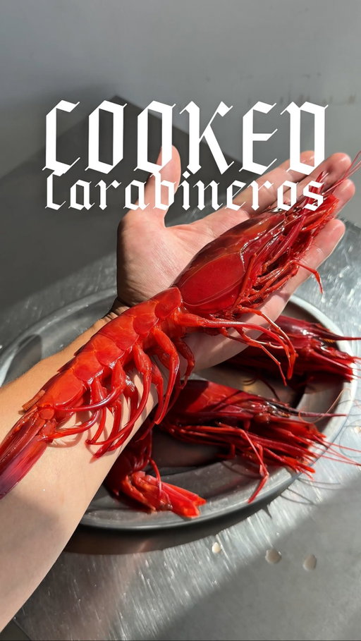 How to cook carabineros ? 🦐

Possibly the ultimate snack. I had carabineros in many different ways, raw, in rice, BBQ grilled.. but this one is to me the best. Good thing, it’s super easy to prepare. Salt & the carabineros. 

Had this in @cervejariaramirooficial, and it blew my mind 🫠

Track ID : Tom Zé - Lá vem a onda

#shrimp #carabineros #snack #portugal #seafood