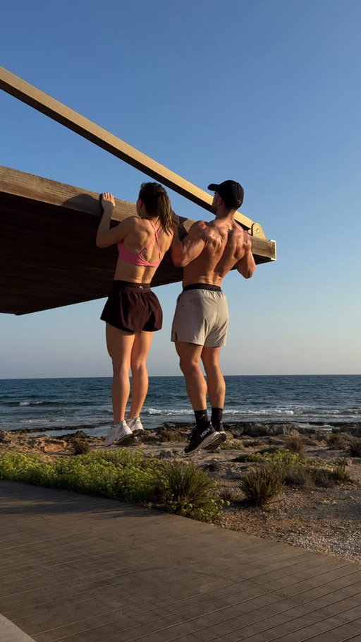 Pull-ups with a view 🌊