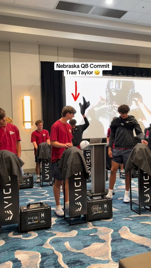 Trae Taylor literally couldn’t wait to see his @vicispro helmet 🤣 

#elite11 #quarterback #collegefootball #nebraskafootball