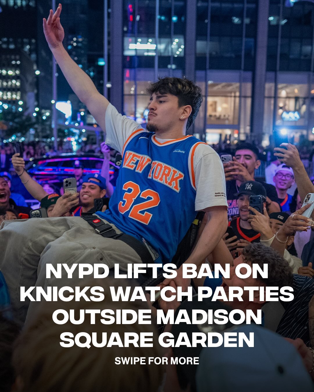 WE OUTSIDEEEE 🏀🗽

The NYPD has lifted its ban on Knicks watch parties outside Madison Square Garden for Game 1 of the NBA Finals. Fans will be able to gather in Plaza 33 after the venue received the necessary permits. Watch parties had previously been banned during the Eastern Conference Finals because crowds became too rowdy.

[📸: GETTY, @cactus.kish ]