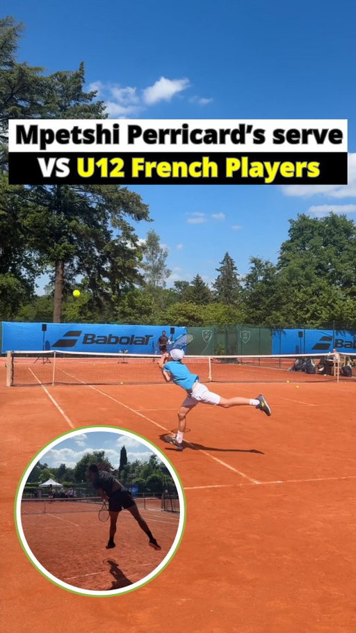🚀 We asked @giovanni.mpetshi to go full power on his serve against the Top U12 🇫🇷 players from Team @babolat . 

🇫🇷 On a demandé à Giovanni Mpetshi Perricard de servir pleine puissance contre les meilleurs U12 français jouant en @babolat_france . 

🎥 La vidéo complète est en ligne sur notre chaîne YT Tennis Legend Podcast. 

Les jeunes ont vécu une journée de rêve en rencontrant Loïs Boisson, Jo-Wilfried Tsonga avant d'aller sur le court pour affronter Gio, Valentin Royer (74e mondial), et Clara Burel (ex-42e mondiale).

#tennis #babolat #tennisplayer