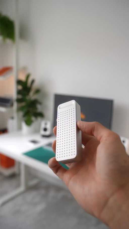 The cleanest looking storage out there👀

Guys from @satechi are on the rampage, this time with the DotDisk™. Not only it looks cool, it is also cool the touch, hehe

 #Satechi #SatechiSetup #desksetup #homeoffice #minimalsetup