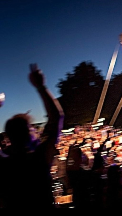 For 25 summers, the Jackson-Triggs Summer Concert Series has brought together unforgettable live music, Niagara sunsets, and glasses raised under the stars. ✨🎶🍷

Here’s to another year of summer nights and to another unforgettable season ahead.

🎟️ Purchase your tickets through the link in our bio | Limited quantity available

📍 2145 Niagara Stone Road, Niagara-on-the-Lake, ON

・

#jacksontriggs #ontariowine #sippingontario #jacksontriggswines
#niagarawinery niagaravineyard niagaraestate niagarafalls exploreniagara sippingontario summerconcerts