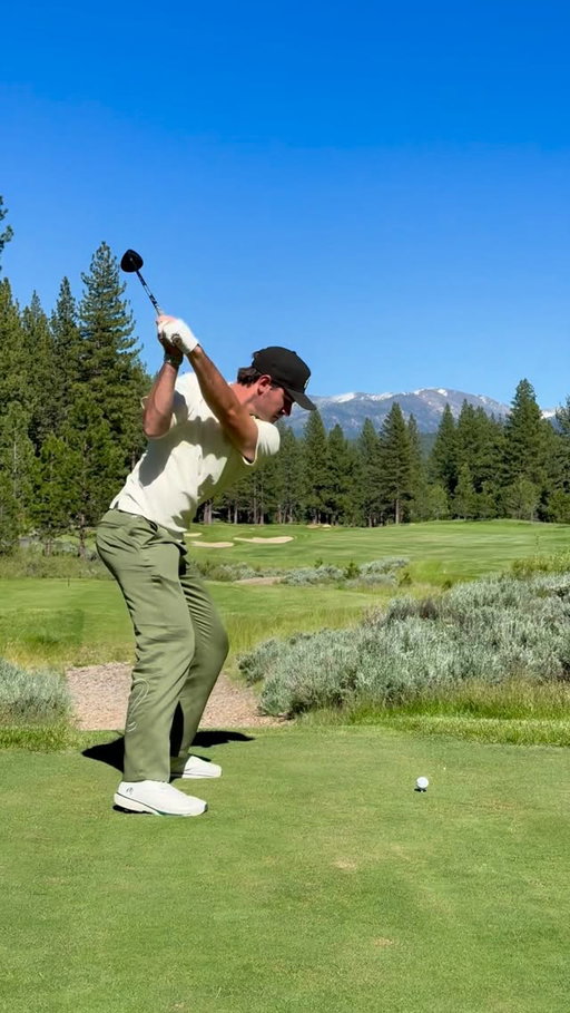 Stingaaaaaaaahhh 🐝🐝

Tahoe is off the charts for @peoplesleaguegolf this week and team @thepointerbrothers is ready to shock the world 🌎