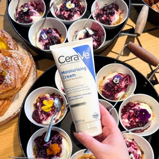 Winter time is for nourished skin & delicious breakfast food 😋

Loving these body products from @cerave_aunz this winter; my skin is usually relatively dry and flaky during the cold weather so naturally I am slathering these all over 😂

What’s your favourite body lotion to use during the winter? 
.
.
.
* gifted with no obligation to post 
#cerave #ceraveau #discoverunder20k #aussiebeautyblogger #lorealistar
