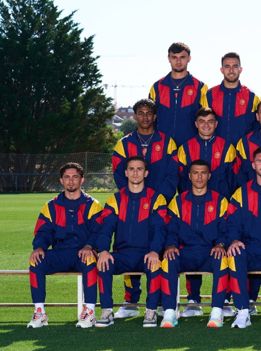 𝗟𝗔 𝗙𝗢𝗧𝗢.

El equipo de todo un país.

#VamosEspaña | #CopaMundialFIFA
