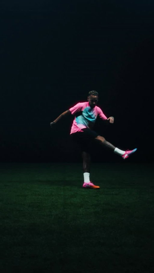 Wouldn’t be the biggest show without the biggest showman ✨ @neymarjr

#PUMAShowtime #neymarjr #footballboots #jogabonito