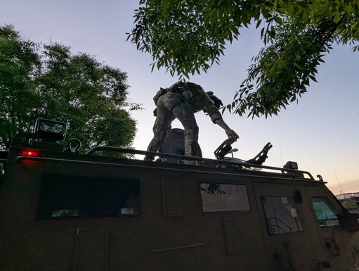 FBI Kicks off Summer Heat 2.0 with a Massive HSTF Takedown

Learn more about the investigation and this FBI's commitment to combatting violent crime at the link in our bio.