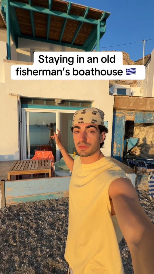 Want to stay in a fisherman’s boathouse in a small village in Milos called Firopotamos? Comment MILOS and I’ll send you the link to the AirBnB listing #greece #milos #boathouse