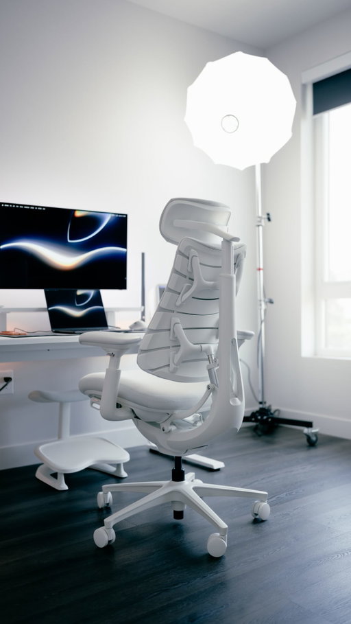 The Most Insane Office Chair of 2026?!

Drop “LINK” and i’ll dm you the link 🔗

The @libernovo_official Omni Pro might be one of the wildest office chairs I’ve ever used. It literally stretches your spine for you and has a built in fan in the seat. Honest take after weeks of editing and gaming in it, my back has never felt better. 

#libernovo #libernovochair #libernovomnipro #bestchair2026 ergonomicchair