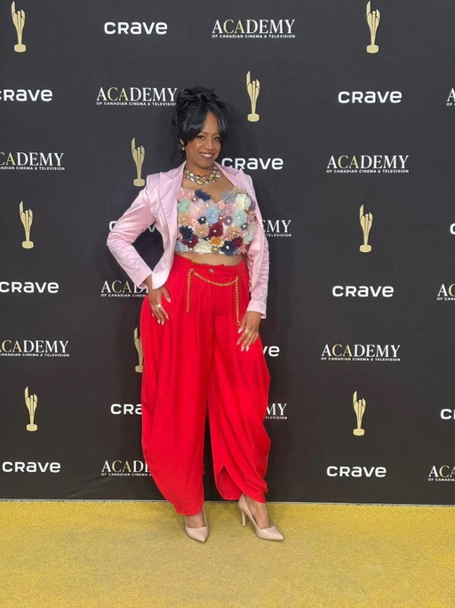 Who's Still buzzing from the CSA's 
🏆🏆🏆

A lil #tbt❤️
.
.

People of Comedy took home Best Comedy Special. Here's to the stage that welcomed me, challenged me, and gave me room to find my voice. ❤️🎤.

ForEver Grateful💐💐💐

#BestComedySpecial #TheNubianShow #nubiandisciplesofpryor
#cdnscreenawards