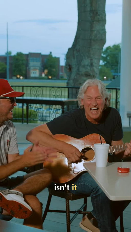 Porch Pickin’ after @pga_johndaly vs @kevin_kisner for @foreplaypod with @coletaylormusic and @tylerreeve guests @officialbillydean @lil_skinny_music - both full episodes are out now, links in bio. 
.
.
#countrymusic 
#golf
#barstool