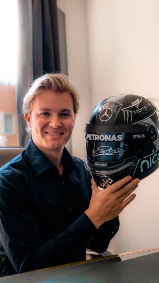 Nico Rosberg reveals the CRAZY ways he optimised his weight to get pole position at Suzuka in 2014... 👏🤯

Our full interview with the 2016 world champion is available to watch right now on YouTube or you can listen to it wherever you get your podcasts!

Comment “Nico” and we’ll DM you a link! 🔗