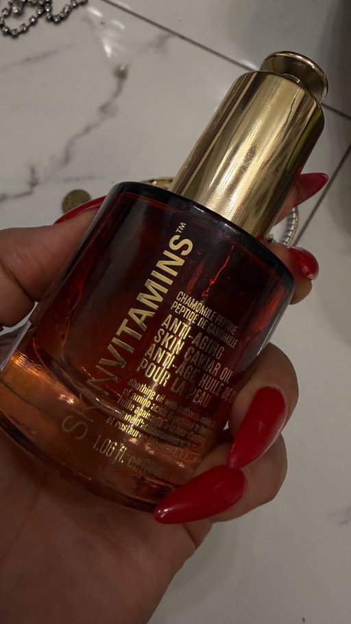 “No estoy superando estas brochas. 🤍✨ Tienen fibra semi sintética de excelente calidad, son increíblemente suaves y hacen que difuminar sea facilísimo. Me encanta cómo distribuyen el producto de manera uniforme y dejan un acabado hermoso en la piel. Definitivamente se han convertido en un básico en mi kit de maquillaje. 💄🫶”. @terracotabeauty