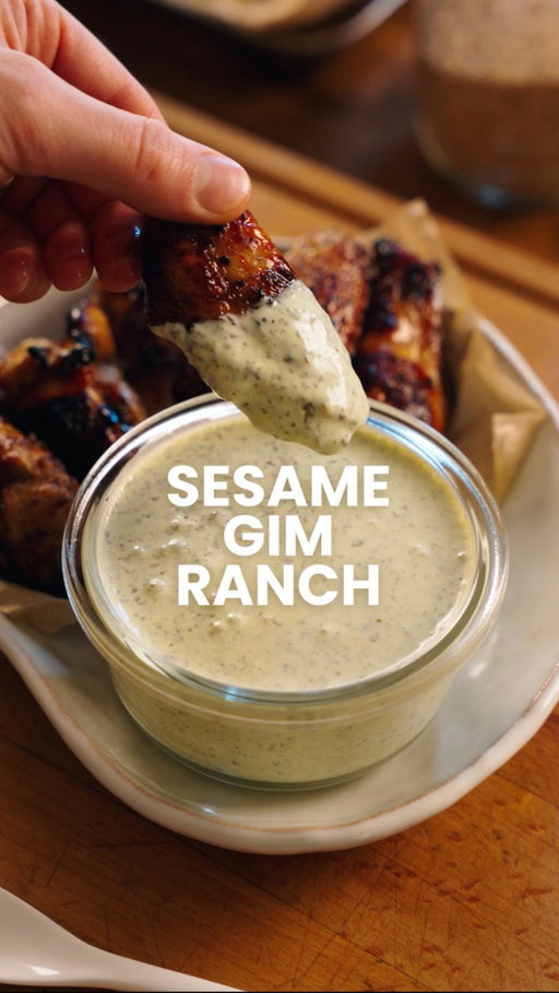 #ad Sesame Gim Ranch that you could eat by the spoonful! A dip so delicious, thanks to locally made dairy @milkupontario #MilkUPPartner 

Recipe:

½ cup buttermilk
¼ cup sour cream
⅓ cup butter, melted
5 scallions, charred
1 egg yolk
½ tbsp lemon juice
1 tbsp toasted sesame seeds
1 sheet seaweed, toasted
Pinch salt

1. To a blender (if using a stick blender, add to a tall measuring cup), add your egg yolk, and chopped charred scallions. 
2. While the blender is running, slowly stream the hot butter into the blender to cook the egg yolk. Blend until smooth.
3. To the blender add the buttermilk, sour cream, roasted crushed seaweed, sesame seeds, lemon juice and a pinch of salt.
4. Blend to combine.
5. Serve alongside your favorite bbq. Store in the fridge when not using. Best consumed within 3-4 days.