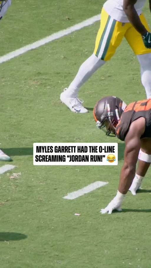 “Jordan! Jordan runnnnn!” 😭

(via @clevelandbrowns)