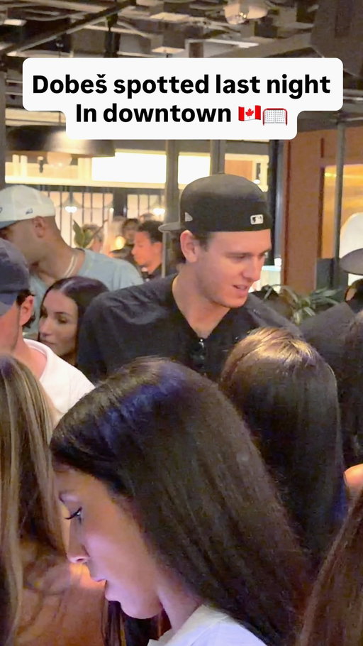 Dobeš was spotted last night cooling off with a few HABS members🇨🇦 after a great Playoff Run 😎🏒#montreal #habs #montrealcanadiens #dobes #cathcart @4doby4
