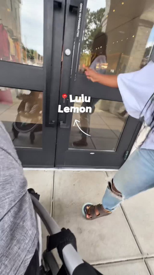 One thing ima do is pick up my sister to go dilly dally 🩷

#sister #bestfriend #errands #minivlog #dillydally 

@starbucks @lululemon @altardstate @dsw @kirklands
