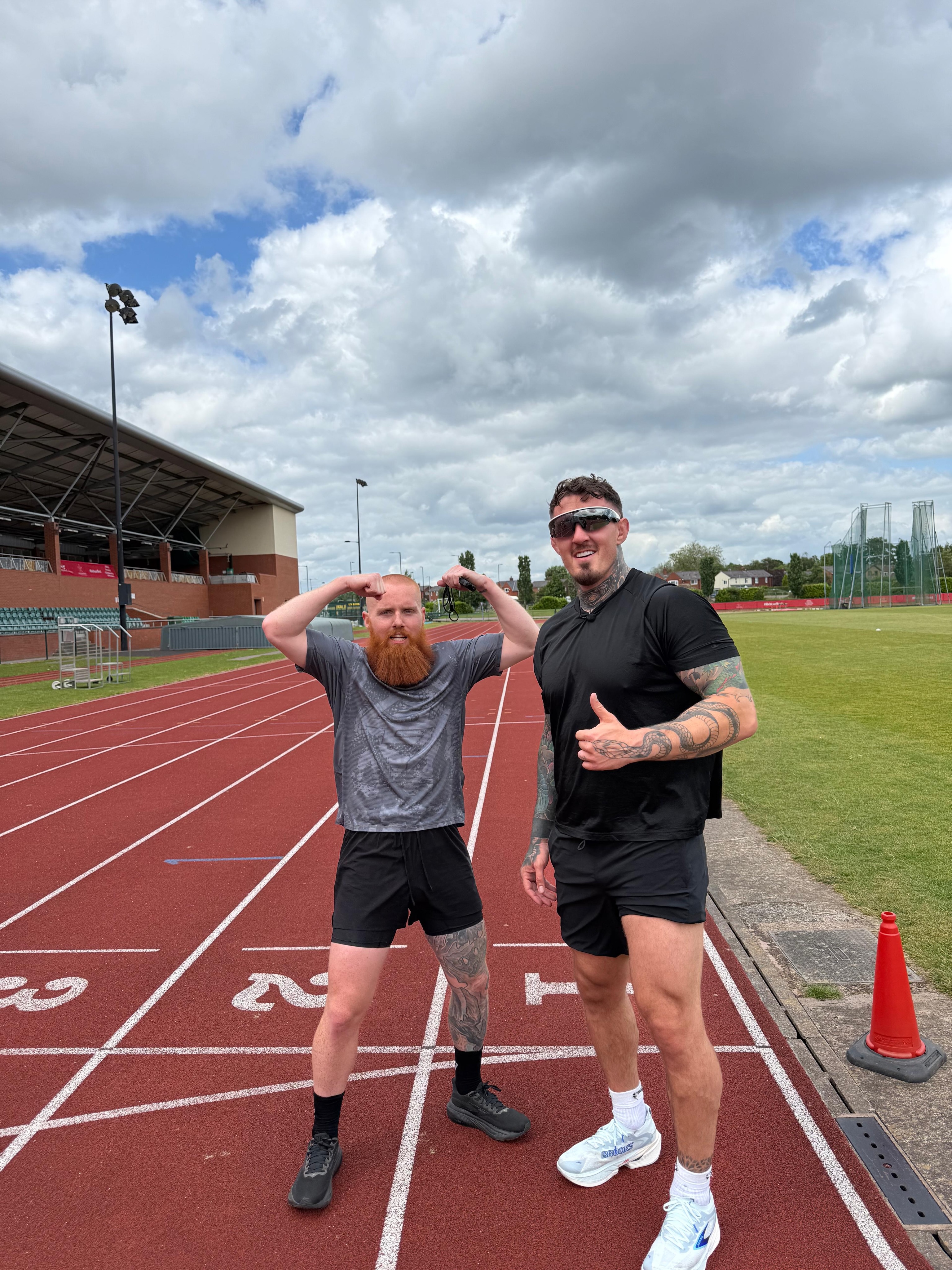 Getting that conditioning in with the absolute machine that is @hardestgeezer 👊🏃‍♂️ Content coming soon 🔥

.

#run #trendingaudio #cardio #tomaspinall