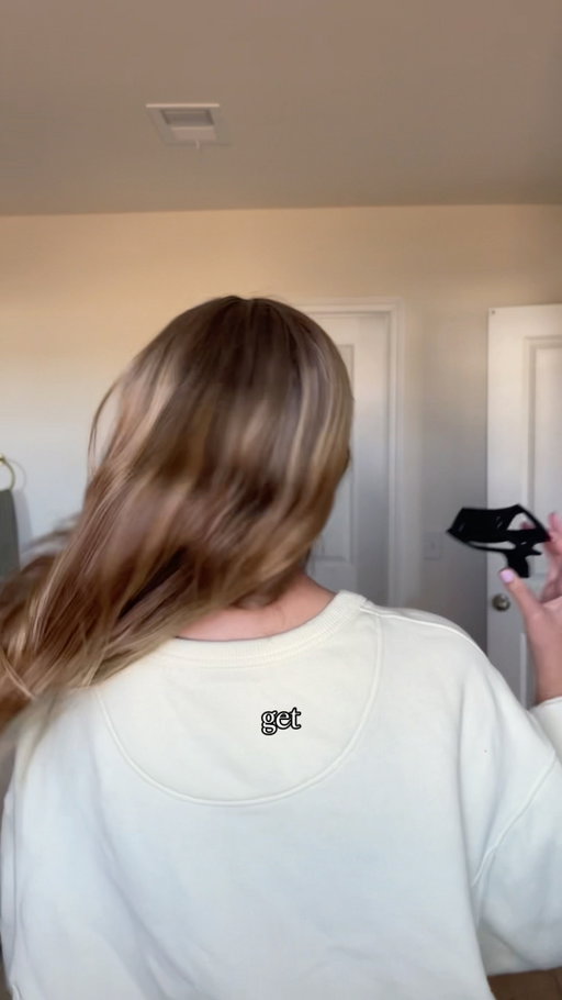 Strapped for time in the mornings? We’ve got you. 🤝

Achieve your dream glassy curls in no time with the Remington® Gloss™ Curling Wand. Get yours at Target or Target.com. 

#RemingtonHair #curlroutine
