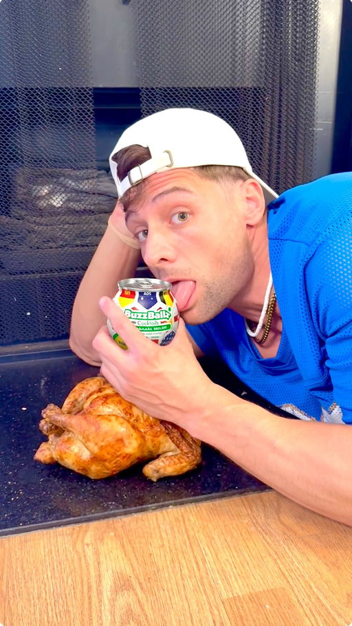 these ballz are meant to be played with 🥅 show us ur best shot 🏆 @buzzballz #buzzballzpartner #ad21+