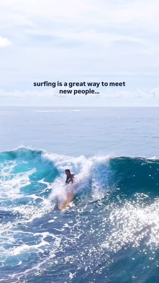 The networking opportunities are unreal 🏄🏼‍♀️ 

#solofemaletraveler #surfergirl #traveler #surfing